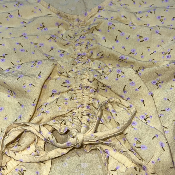 Juniors Cropped Casual Top (M) - Picture 2 of 7